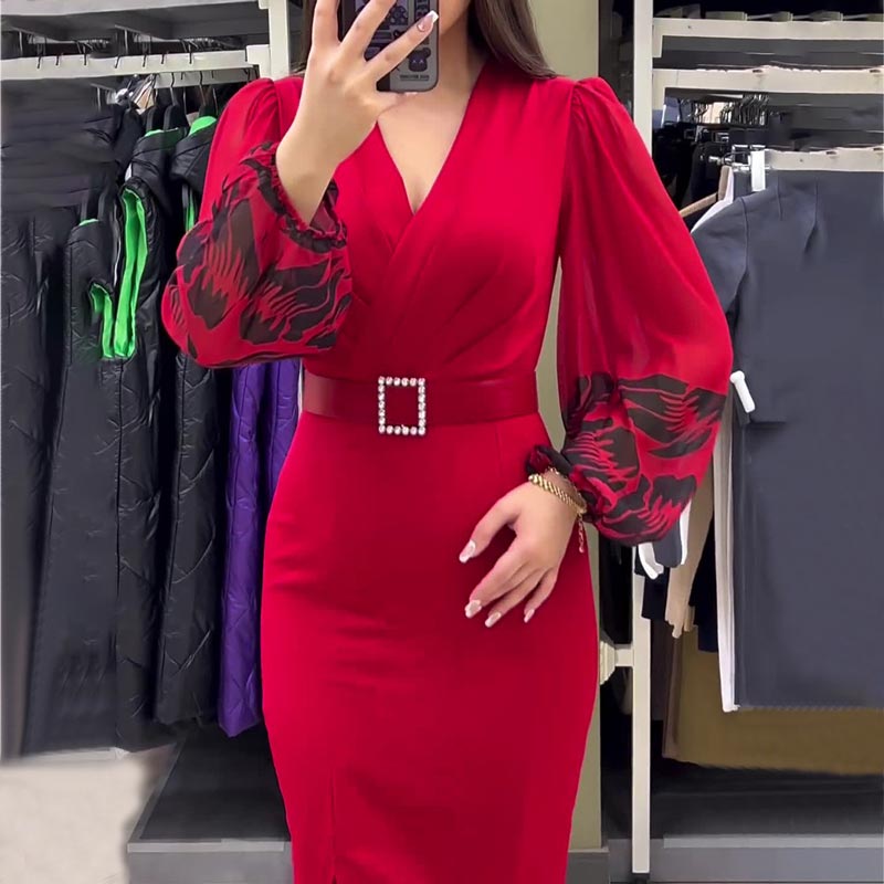 Elegantní červené dámské šaty s výstřihem do V