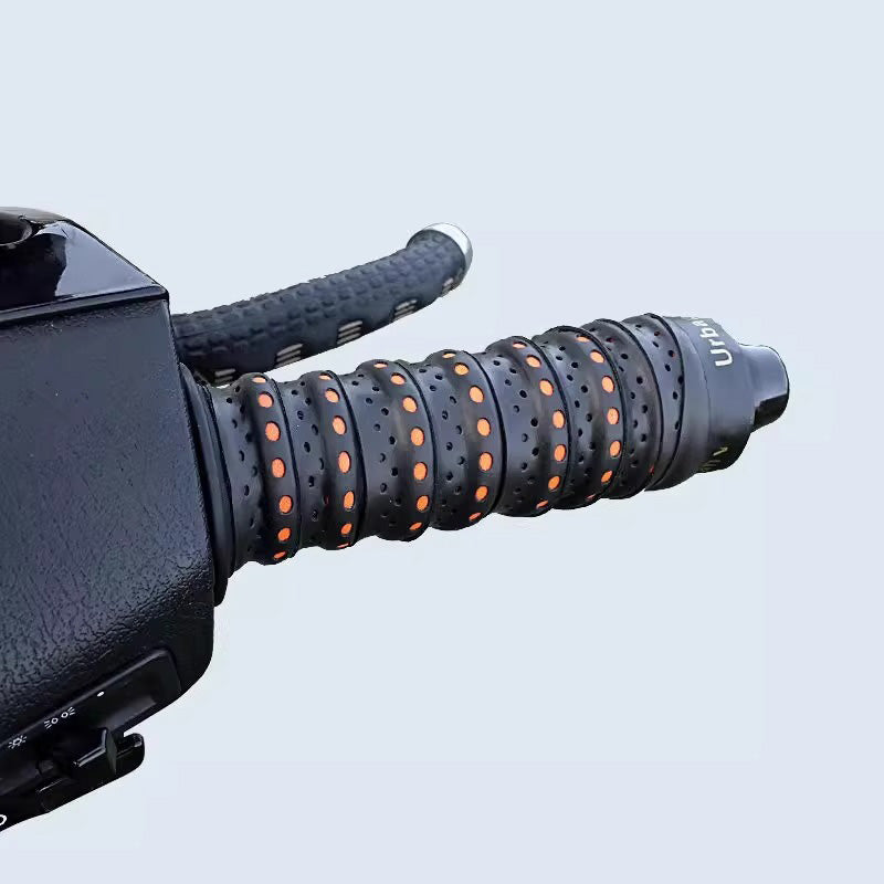 Protiskluzová měkká silikonová páska na řídítka motocyklu