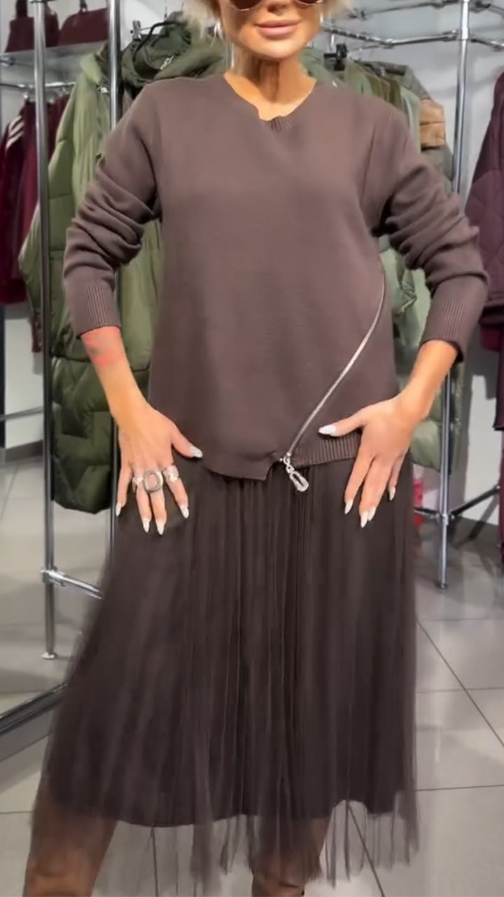 Dámské šaty s bočním zipem a nášivkami