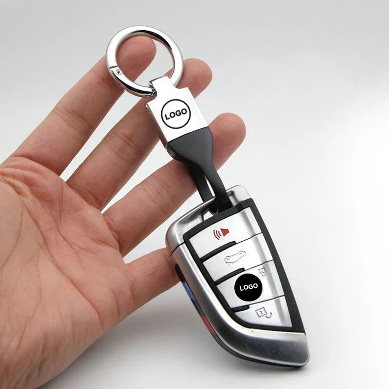 Taktická rychloupínací klíčenka SnapLock™ – kovový přívěsek na klíče od auta bez šroubů s odolným TPU popruhem
