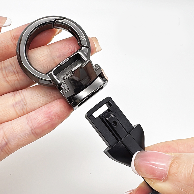Taktická rychloupínací klíčenka SnapLock™ – kovový přívěsek na klíče od auta bez šroubů s odolným TPU popruhem