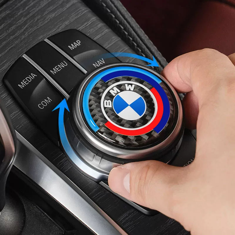 Dekorativní nálepka na knoflík multimediálního systému BMW