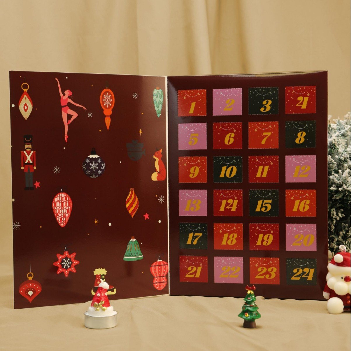 Adventní kalendář z růžového mramoru 2025, odpočítávací krabička 24 dní do Vánoc