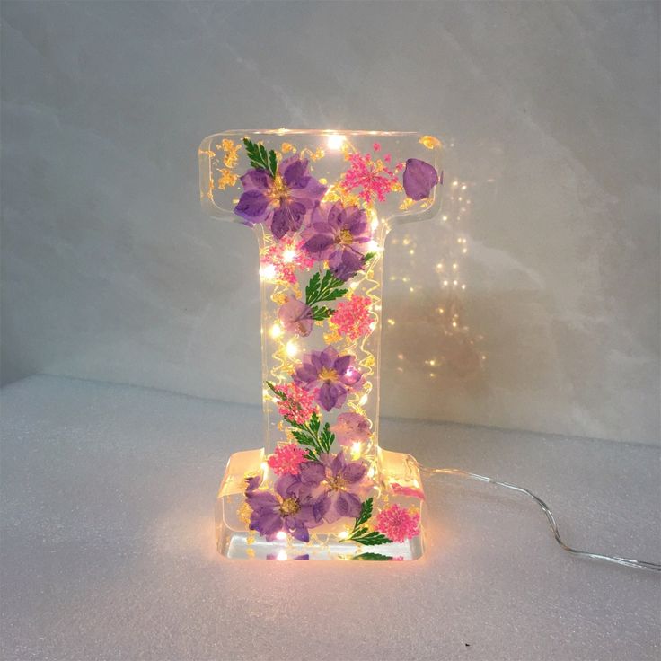 🌸Ručně vyrobené noční světlo z květinové pryskyřice