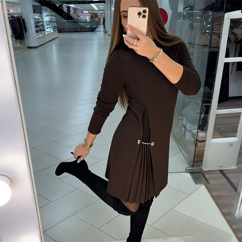 Elegantní šaty s dlouhým rukávem a skládanými panely