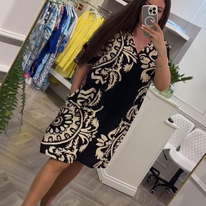 👗Dámské ležérní šaty s výstřihem do V s potiskem a kapsami