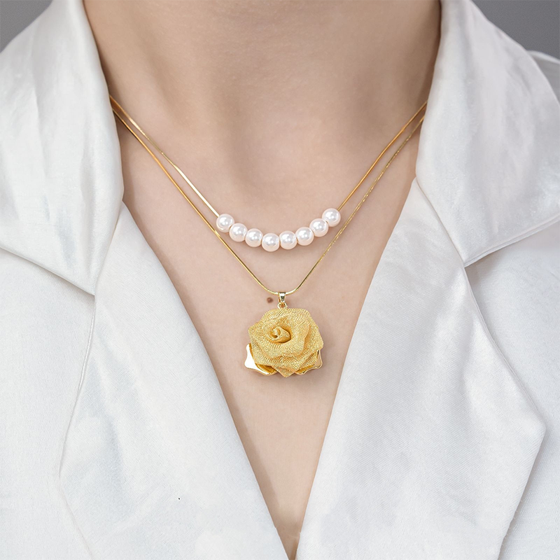 🌹Lehký a luxusní růžový náhrdelník