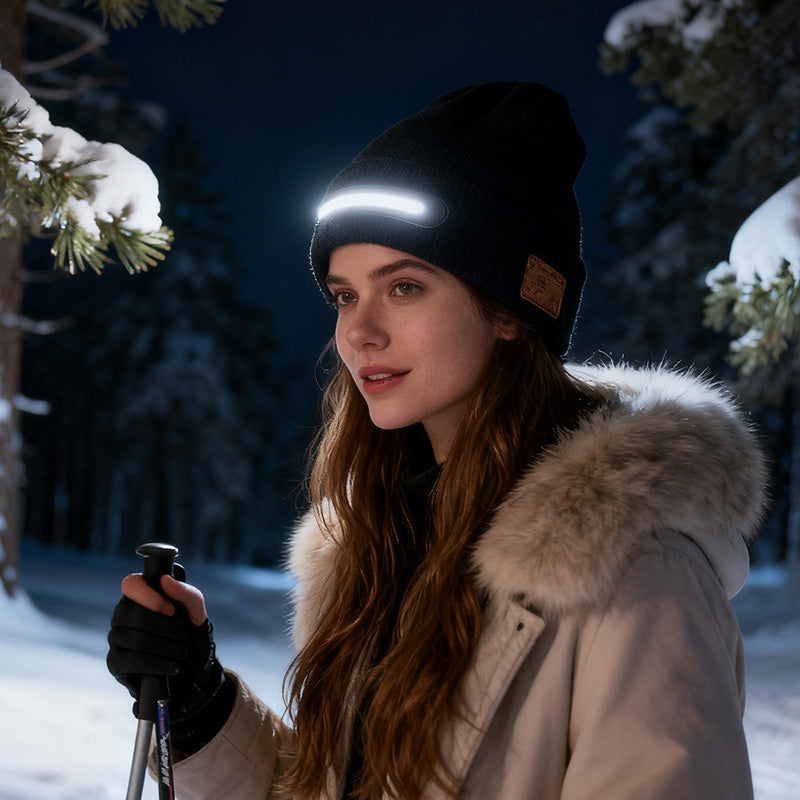 Dobíjecí LED čepice s Bluetooth