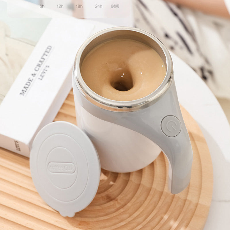 🎁50% sleva na časově omezenou nabídku hrnku na kávu s automatickým magnetickým míchadlem a víčkem❄️